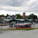 055,300 X Bahnhofsvorplatz-crop